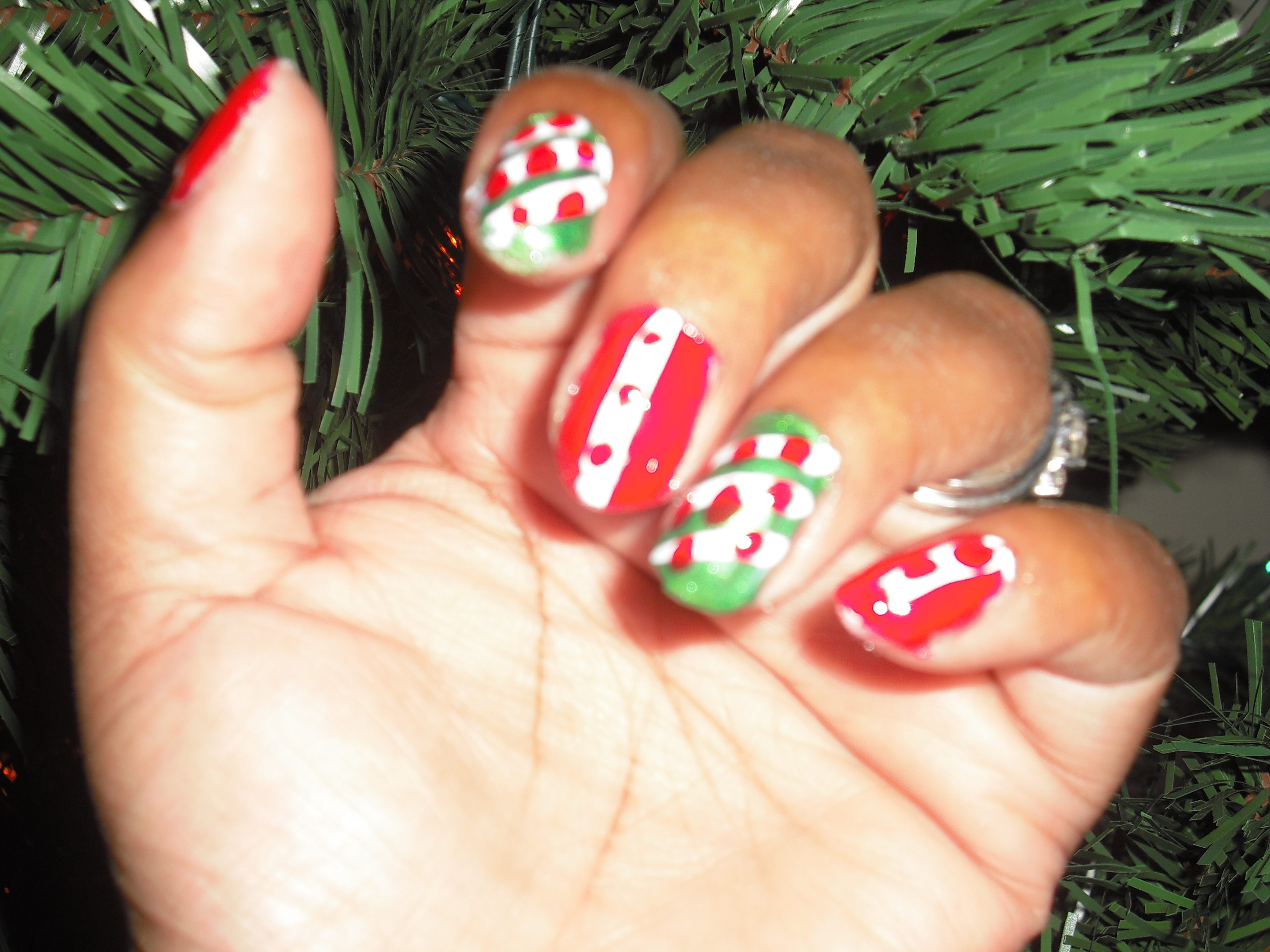 Christmas Design Nails with Sinful Colors Nail Polish (Pics)