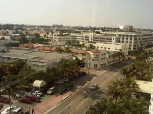 collins-ave