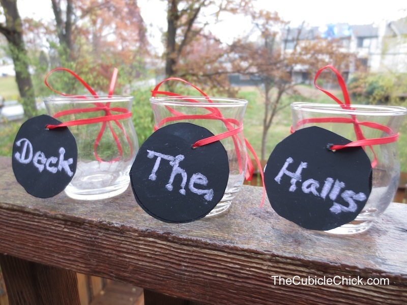 Crafting Fab: 2 Easy DIY Holiday Decor Crafts Using Chalkboard Paper