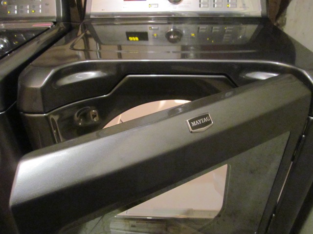 Getting Techy With It: Introducing My New Maytag Washer and Dryer