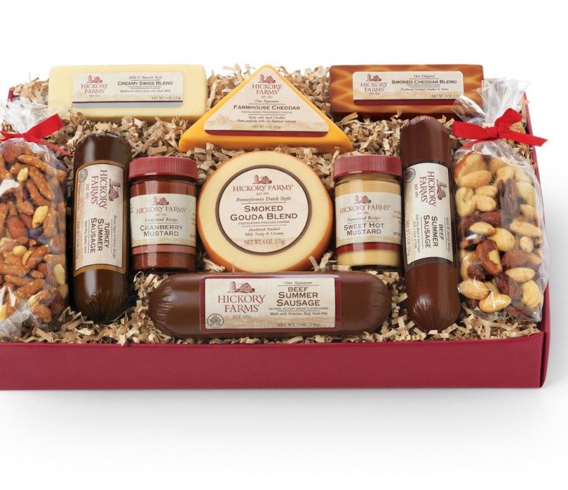 Charitable Giving with Hickory Farms: Start New Holiday Traditions #HickoryTradition