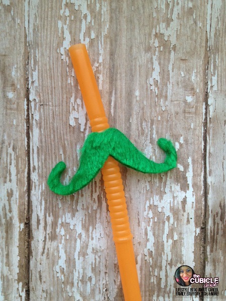 Lucky Leprechaun Mustache Straws.jpg