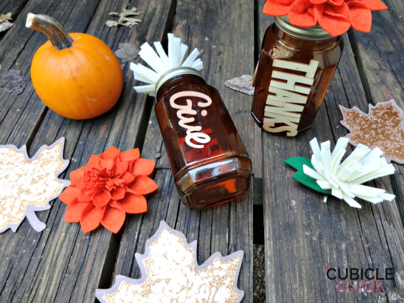 diy-thankful-mason-jars-for-thanksgiving