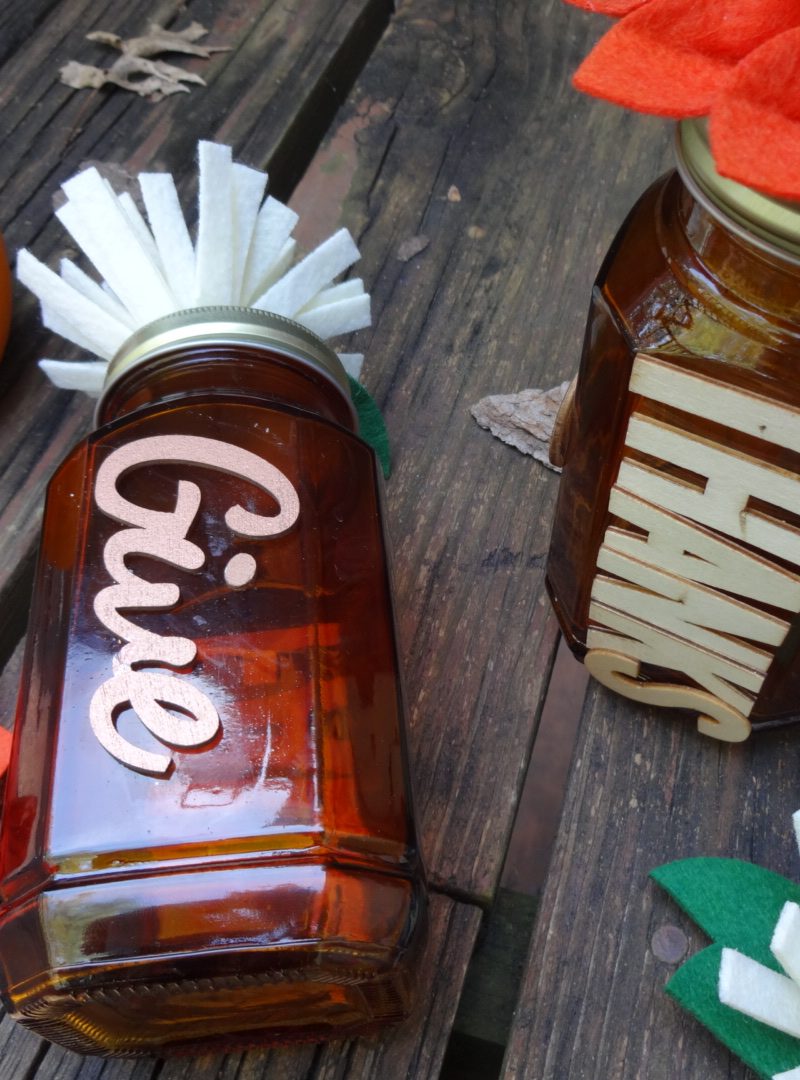 DIY Thankful Mason Jars for Thanksgiving Entertaining