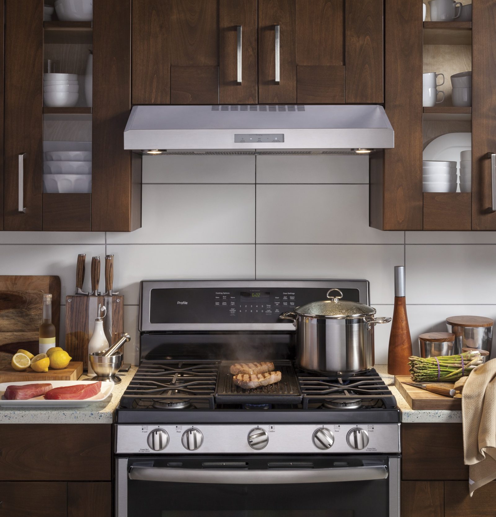 Get the scoop on how GE appliances can help you prep for the holidays and get a special offer for purchasing at Best Buy.