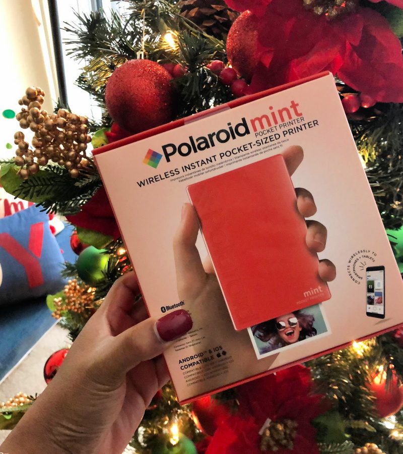 Enter to win a Polaroid Mint Pocket Photo Printer and learn about this amazing gadget that is perfect for working moms who want to preserve memories.