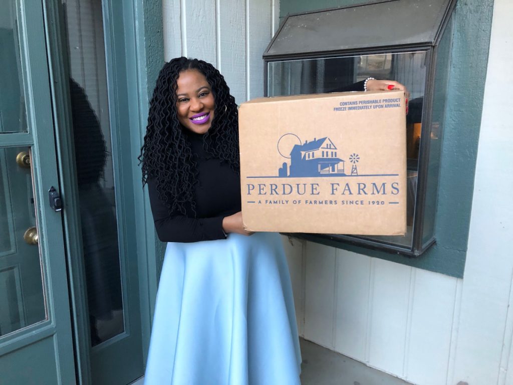 Learn how convenient and time-saving the Perdue Farms Organic Bundle box is, and how to make two crowd-pleasing chicken recipes.