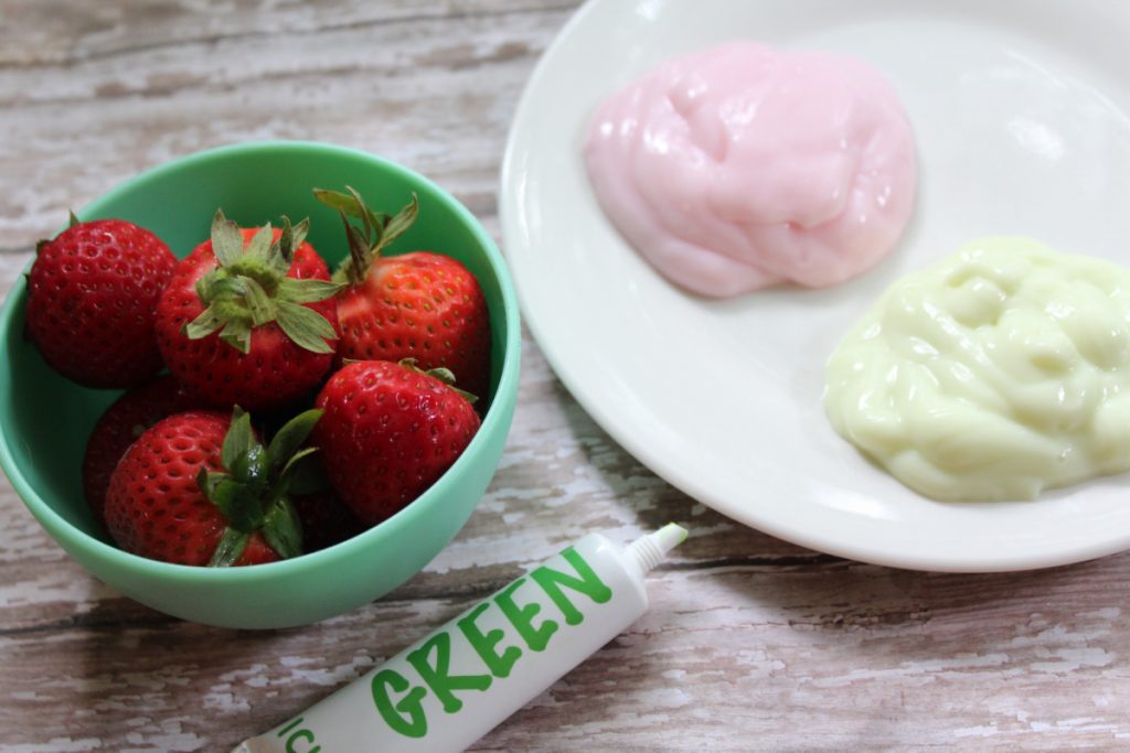 Create a fun and refreshing treat for you and your whole family with these Healthy Frozen Yogurt Tarts recipe that's easy to make.