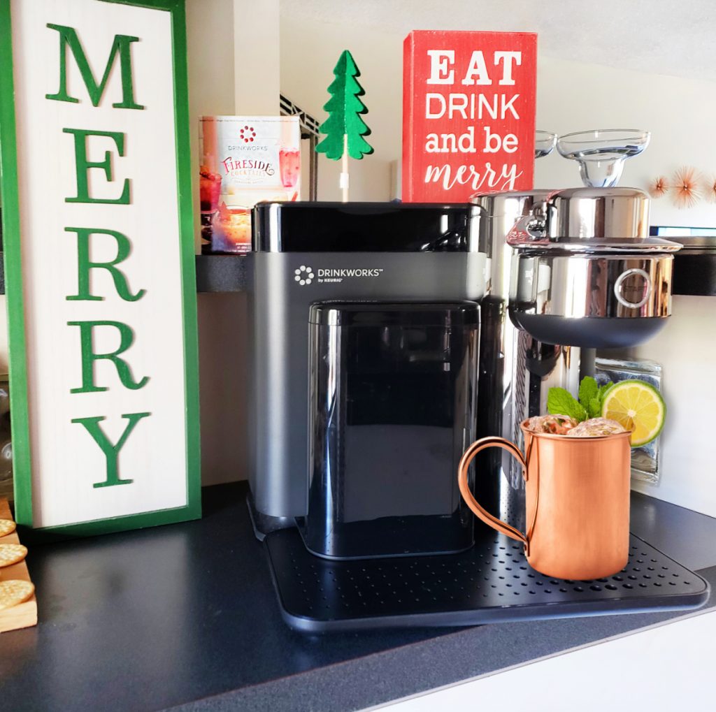 This year, make it a festive and memorable Holiday Homemade Happy Hour wih fabulous cocktails with the Drinkworks Home Bar by Keurig.