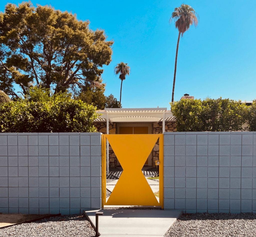 During a quick 24 jaunt, I managed to stalk seven iconic celebrity homes Palm Springs style. Take a look at the homes I found.