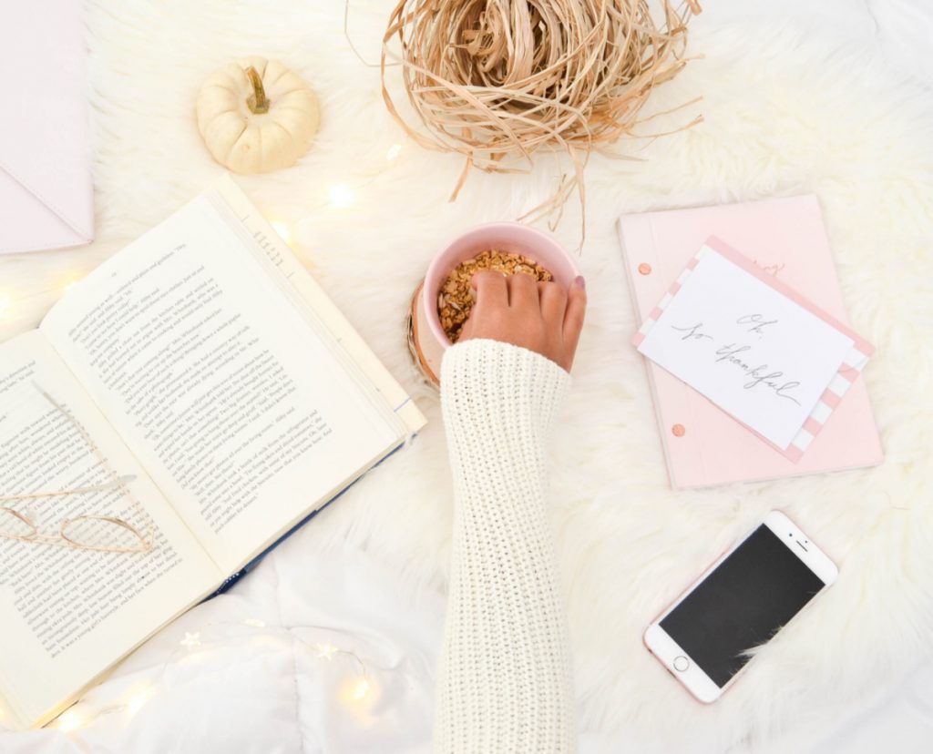 Fall means snuggling under a warm blanket and enjoying a good read. Take a look at my recommendations for books to read this autumn.