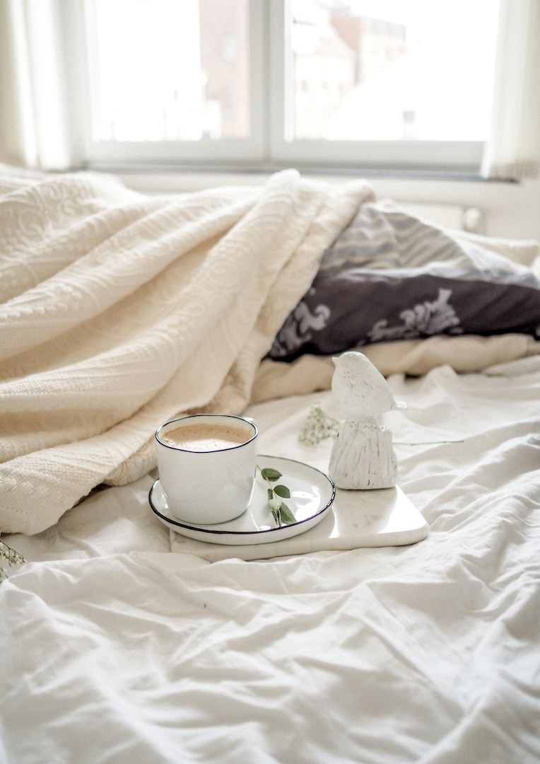 What Women Over 40 Should Avoid Before Bed