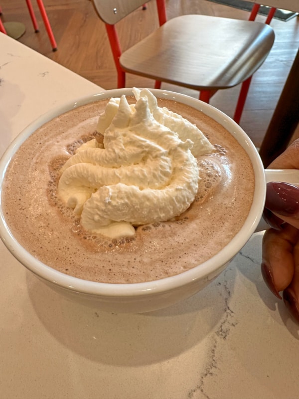 I chose a random Thursday mid-morning to visit The Pink Willow Cafe in Cottleville. With it's PINK decor and vibe, I was in for a treat!